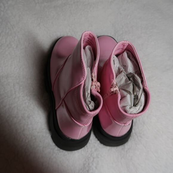 Steve Madden Trap Baby Pink Patent Leather Doc Style Boots Girls Size 2 NEW - Picture 14 of 16
